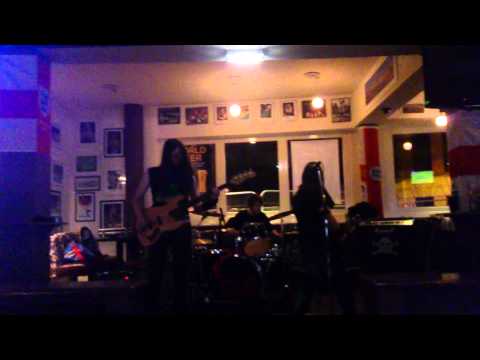 Spitfire Bullets @ The Corner Flag Sunderland p1 (COVERING SEX PISTOLS STEPPING STONE)