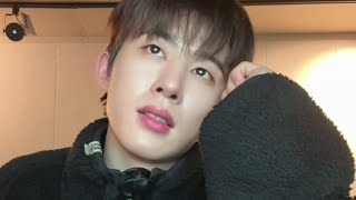 B.I(비아이) - ✴︎ 𝓡𝓪𝓲𝓷𝔂 𝓓𝓪𝔂  ☔️