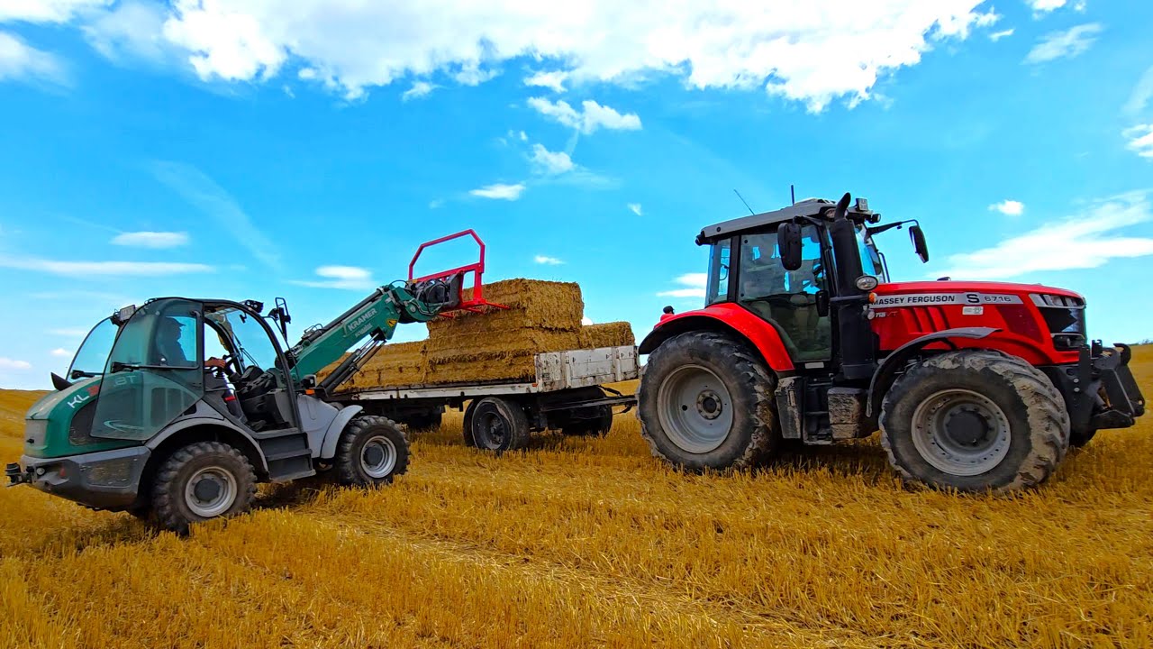 KRAMER KL 30.8T Premium Teleradlader mit Massey Ferguson 6716 S Dyna VT bei Quader Strohballen laden
