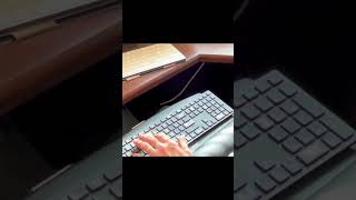 Data entry with one hand,Carlos found a way#Blindness. #Independence ￼￼