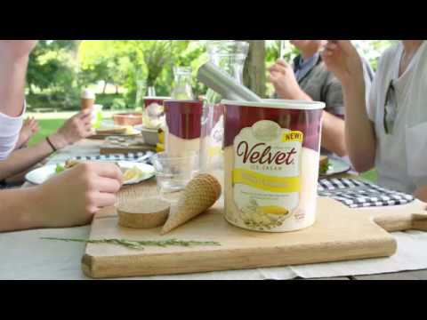Velvet Ice Cream's Banana Cream Pie - YouTube