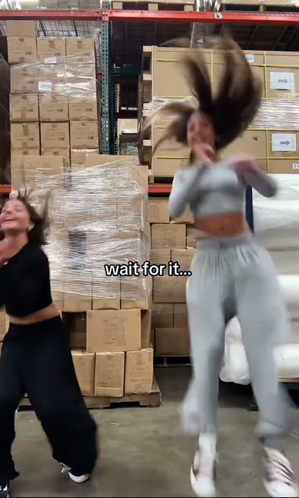 wait for it… - TikTok | Clements Twins #clementstwins #kaveah #summer #avamarie #leahrose #funny #fy