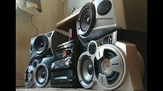 C555 tocando 4 caixas em séries