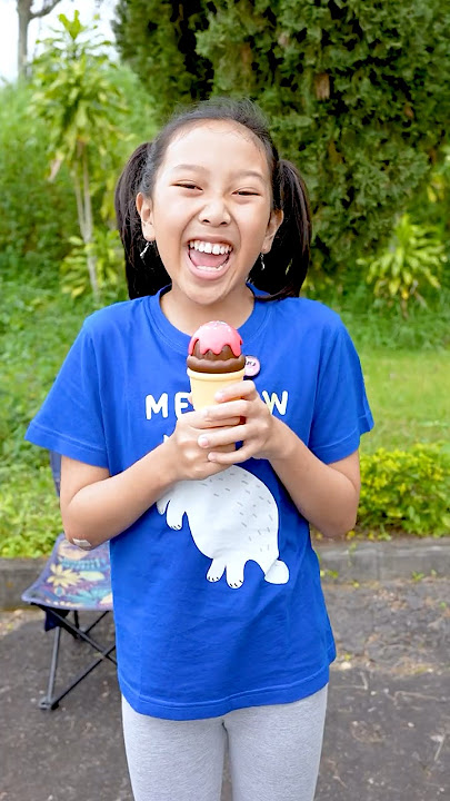 Keysha Gets Free Ice Cream