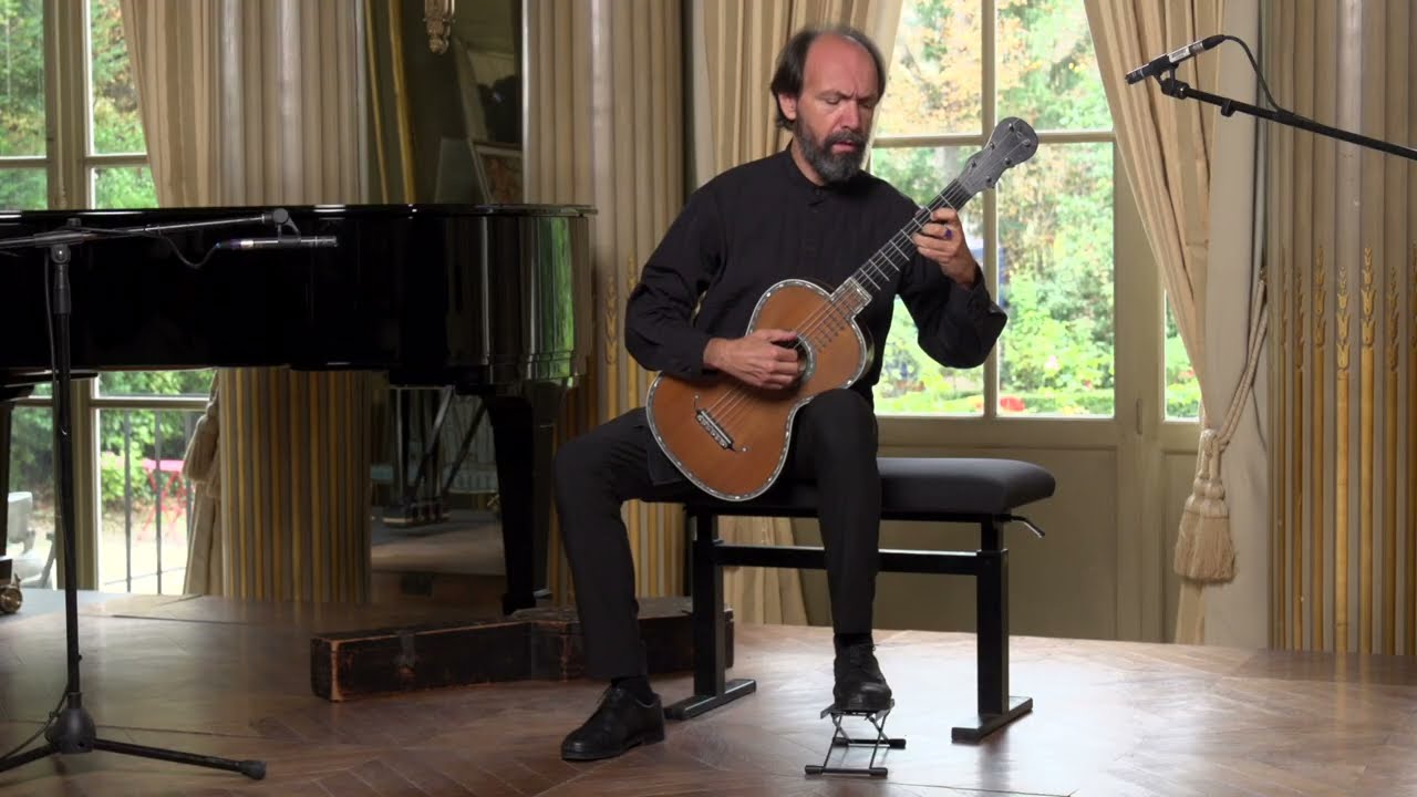 Madame SIDNEY PRATTEN Sadness, A Lost Love, A Lament - PABLO LENTINI RIVA, guitare