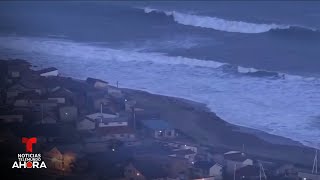 Alertan de un posible tsunami en Japón tras un sismo de magnitud 7.4 | Noticias Telemundo