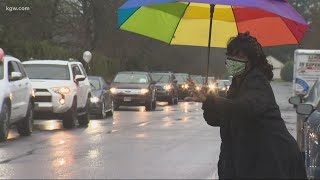 Parade held for nurse retiring after 44 years of care
