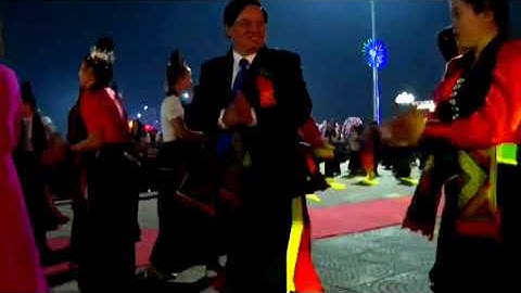 Múa Vòng Xòe Đoàn Kết I Quảng Trường 3/2 Huyện Sông Mã