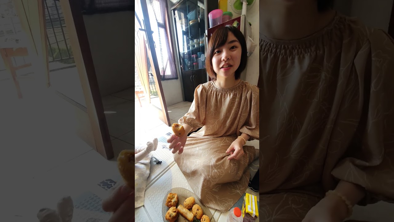 Pacar jepang pertama kali makan combro (Oncom dijero) 🤤 