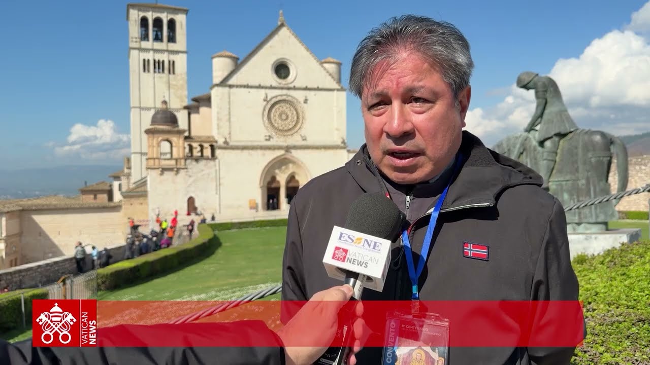 Profunda devoción de fieles ante restos de San Francisco de Asís