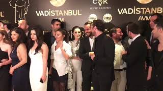 Çukur dizi oyuncuları Magazin Gazeteciler Derneği Ödül Törenini bastı