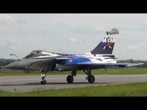 Insane French Air Force Rafale at Cambridge Airport