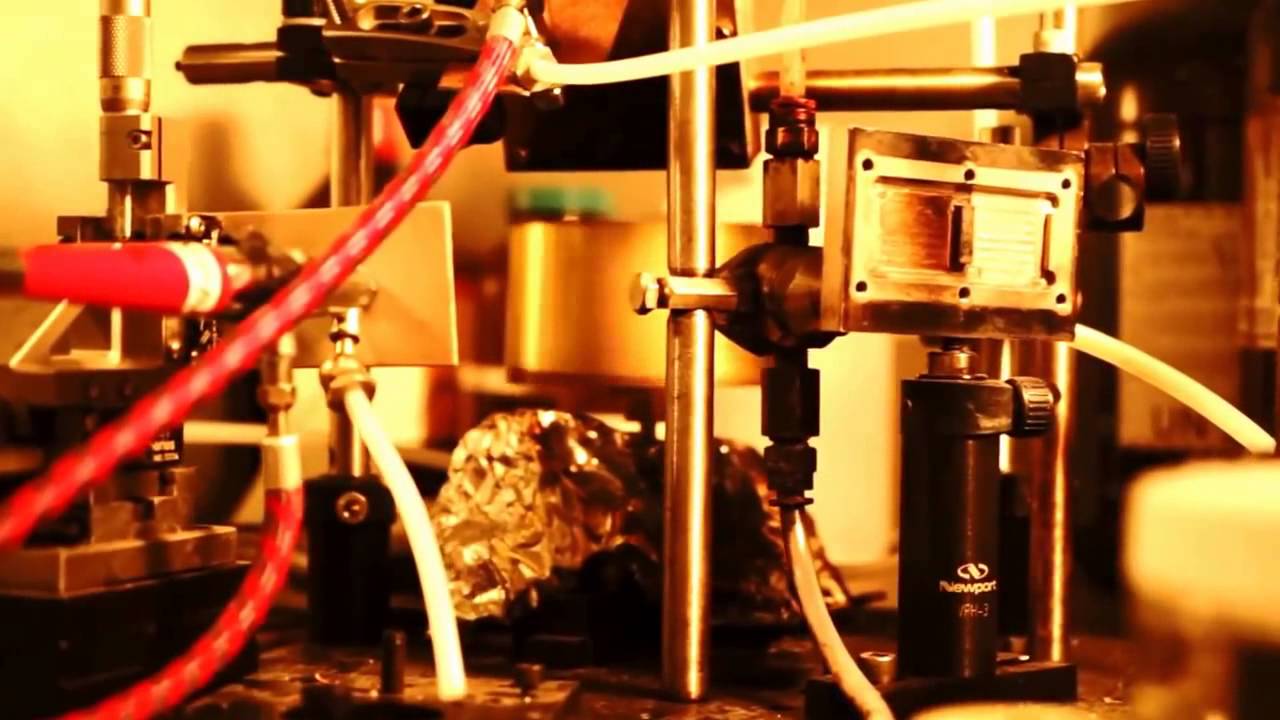 Напыляемые солнечные панели - YouTube