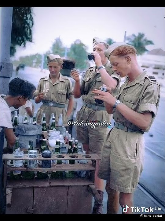 foto berwarna tentara belanda♡