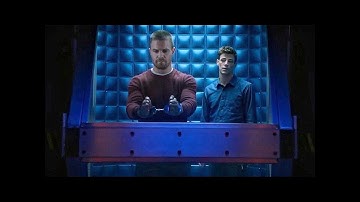 Barry y Oliver escapan de la celda | Vibe vibra a El Monitor - THE FLASH 5X09 (Latino)