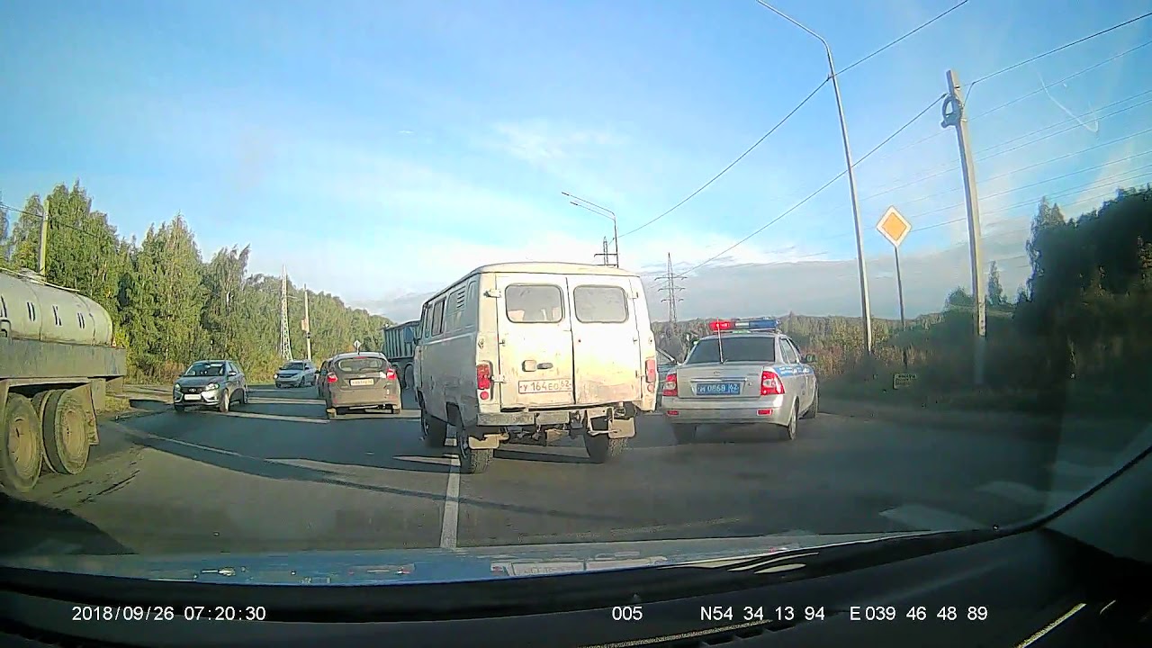 Шоссе с машинами