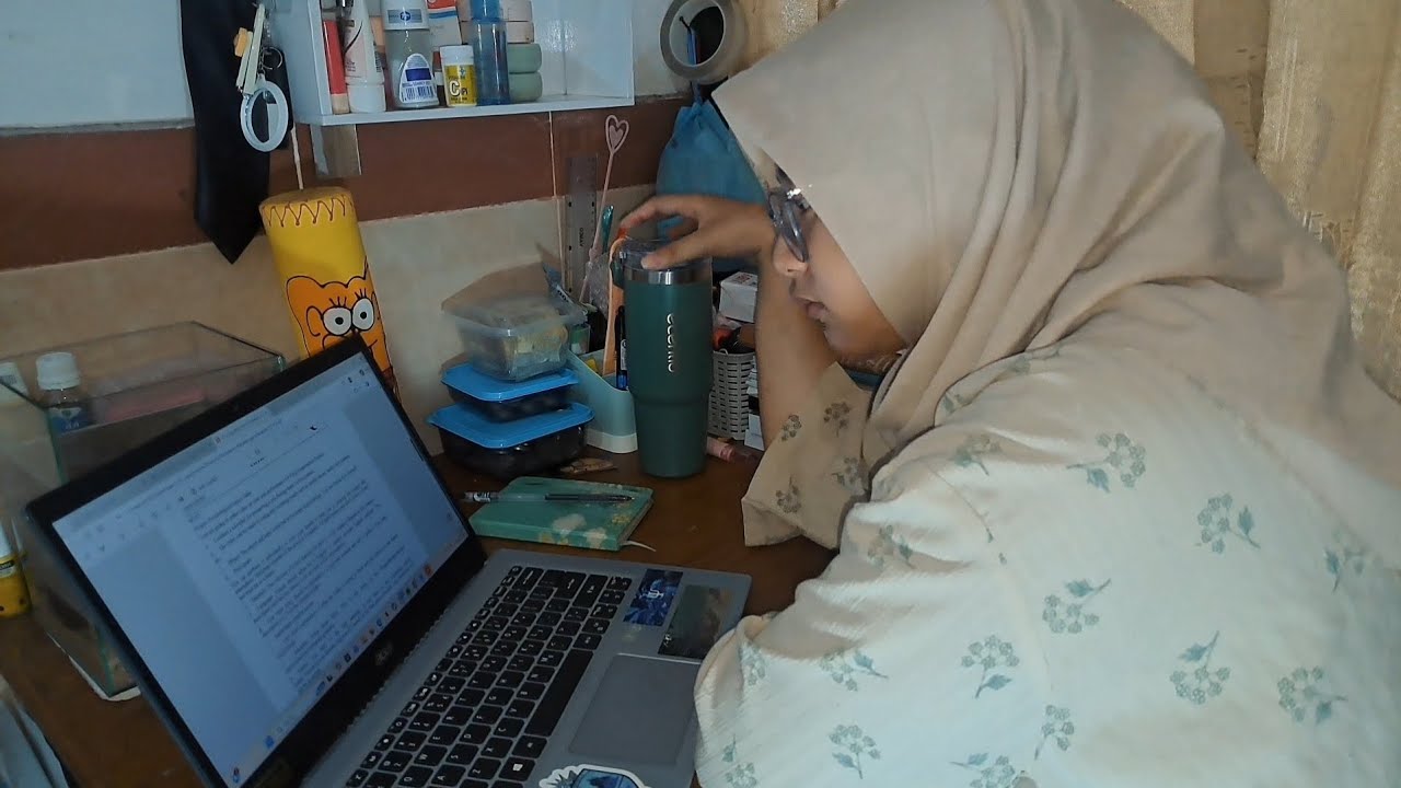 Get Ready With Me: A Psychological Self-Reflection on Stress and Coping Strategies