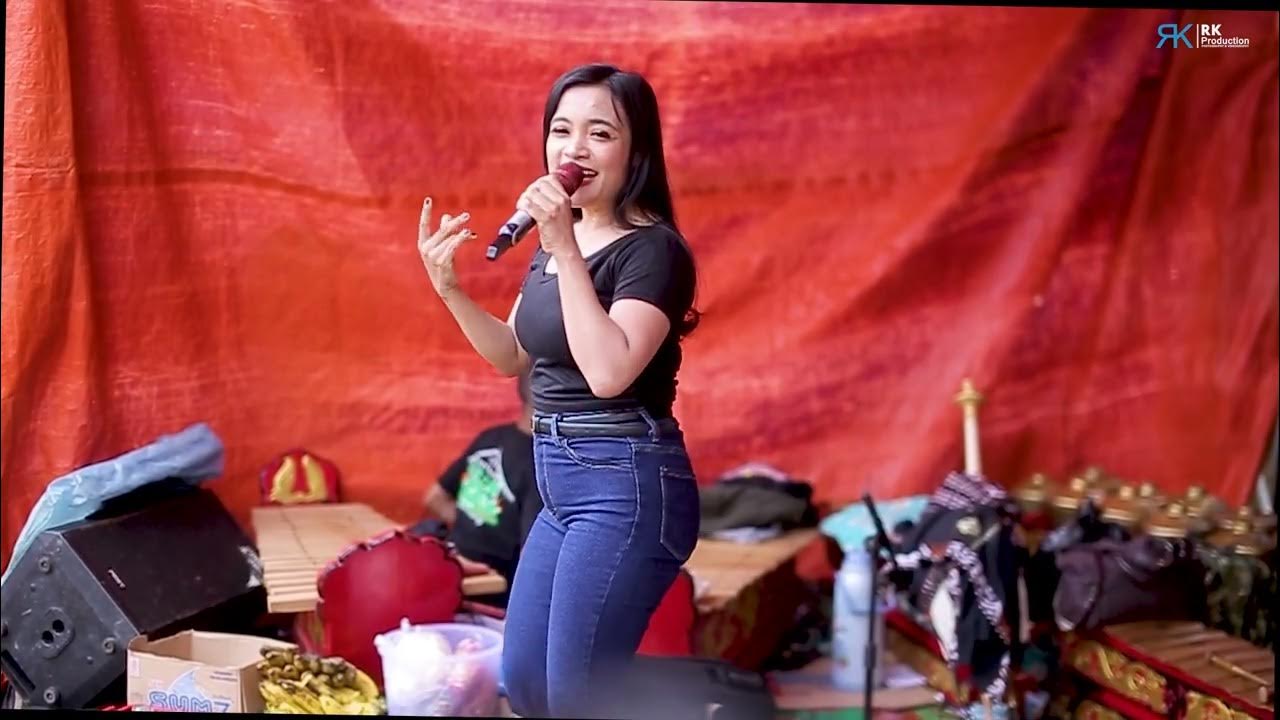 Rus porno sharhlar bilan Ona va ogil ortasida kechasi jinsiy aloqa