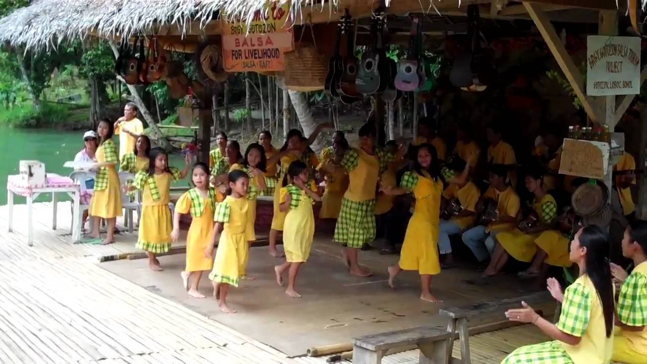 Baile tradicional filipino en la isla de Bohol