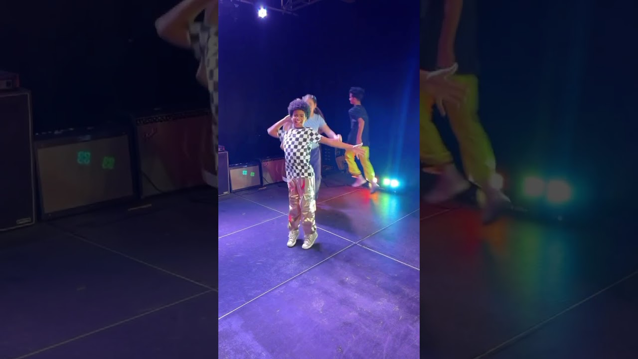 Dance battle Sunday! Can you top our dance moves? 😎🤔 