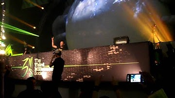 In Qontrol 2010 Save.Exit.Planet @ Amsterdam RAI - Happy Birthday  Q-Dance Part 2