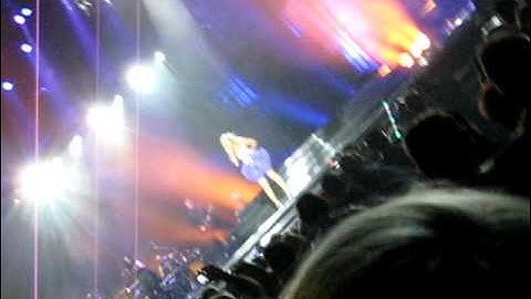 Leona Lewis - Bleeding Love - Live @ O2 Arena London - 12/6/2010