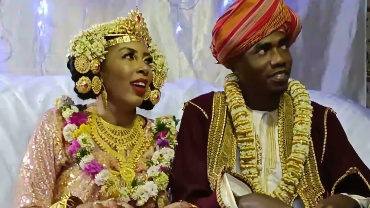 HAROUSSI  Mutsamudu  DAMIR NA NAOUMI (husika mindrou)