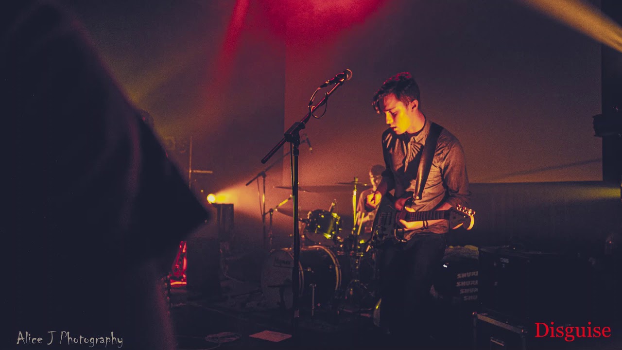 在 YouTube 上观看 Sheerbuzz - Disguise 在 YouTube 上观看 Sheerbuzz - Disguise