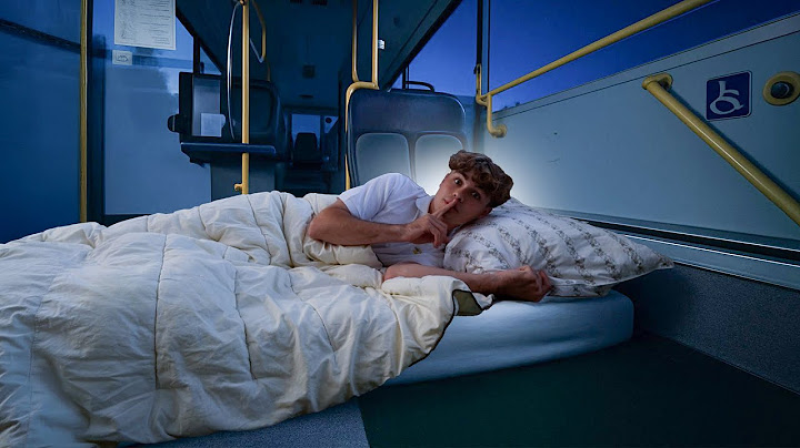 ONZE EERSTE NACHT IN DE LIJNBUS! 😴