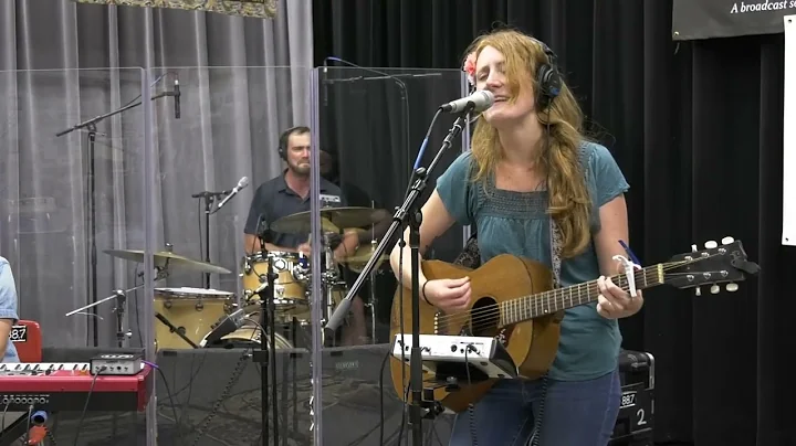 Amanda Anne Platt & The Honeycutters - "New York"