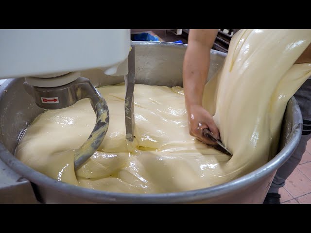 Amazing Bread Making Process and Popular Bread Collection!  Taiwan Bakery / 驚人的麵包製作過程, 人氣麵包大合集! class=
