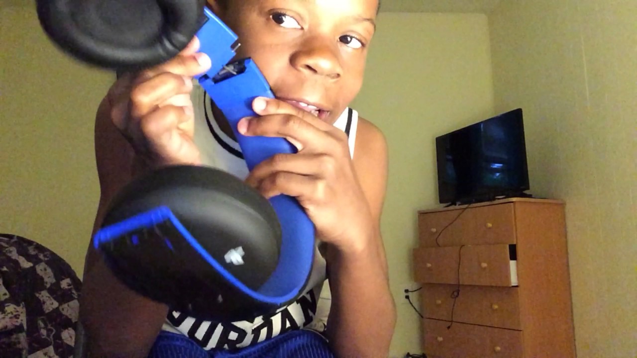 How to fix your PS4 headphones - YouTube