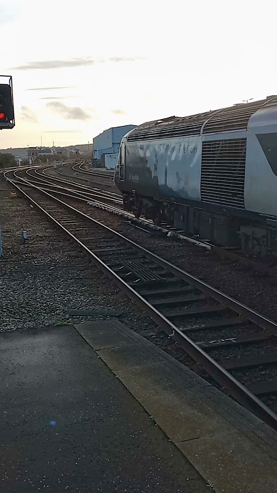 43132 and 43149 arrive into Aberdeen on an ECS #shorts #train #class43 #hst #britishrail #subscribe.