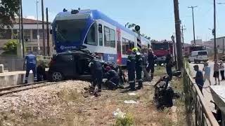 Σύγκρουση Ι.Χ. με τον Προαστιακό στην Ανθείας 2