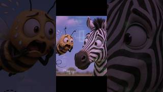 🐝 मधुमक्खियां ज़ेबरा से क्यों डरती हैं? 😱 | Amazing Animal Fact #shorts #amazingfacts