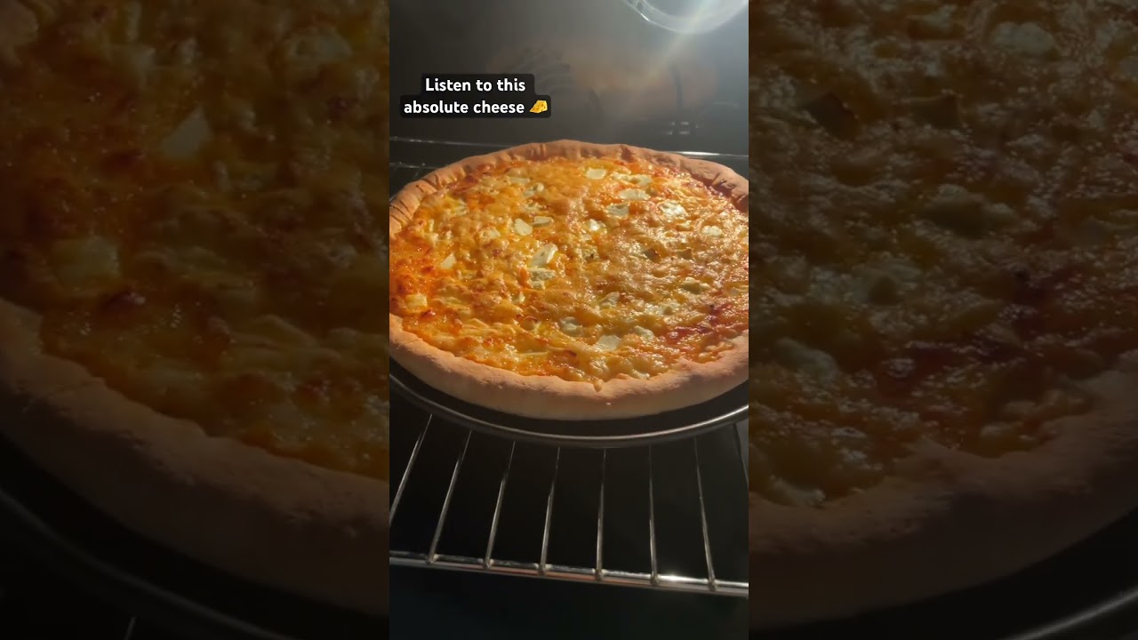 Cheese 🧀 Pizza 🍕  #pizza  #cheese #delicious #cheesy #enjoy #food