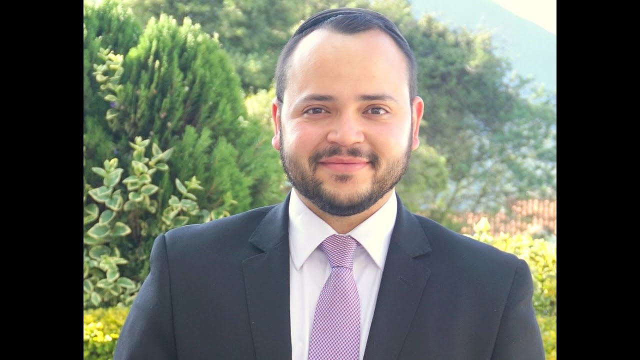 # 93 - Kehila de Uruguay junto al Rab. Max Godet