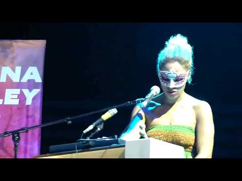 Martina Topley-Bird - Baby Blue - Sofia 2010