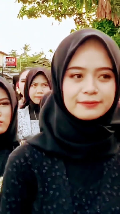 KERUDUNG HITAM YANG MEMPESONA#shortsvideo #viral