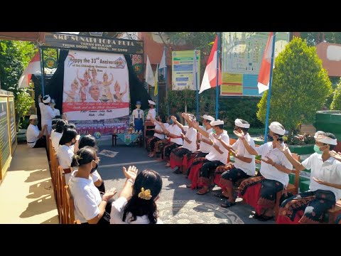 SMP Sunari Loka - Bali celebrates the 33rd Anniversary of the Sri Chinmoy Oneness-Home Peace Run