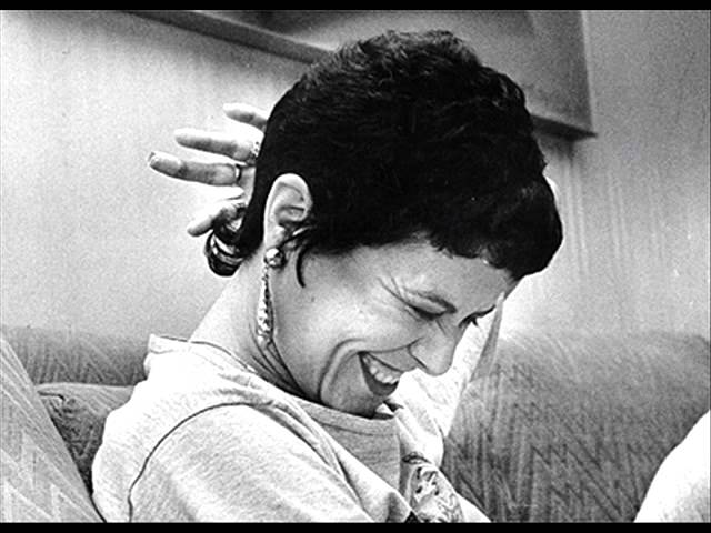 ELIS REGINA - VELHA ROUPA COLORIDA