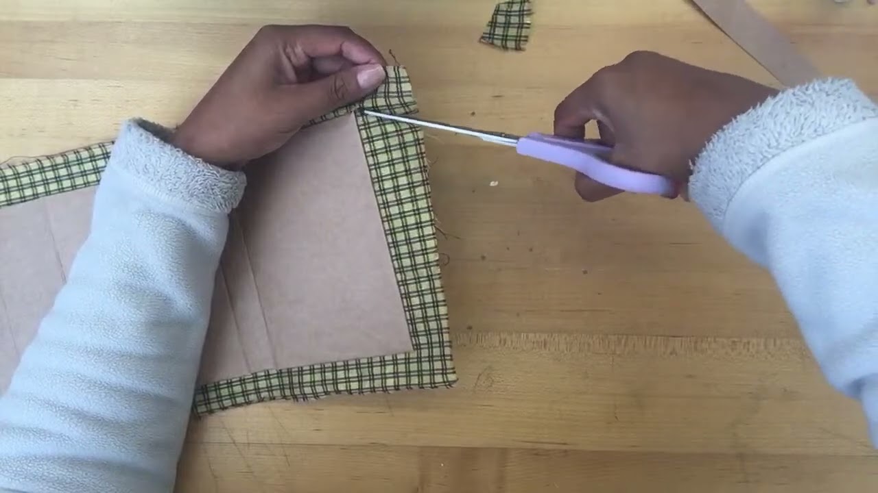 Craft With Me! (PART 2) :: Mini Christmas Folio Journal | Christmas Fabrics Over Base