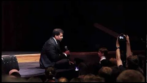 Neil deGrasse Tyson speaks with 8-Year-Old Boy