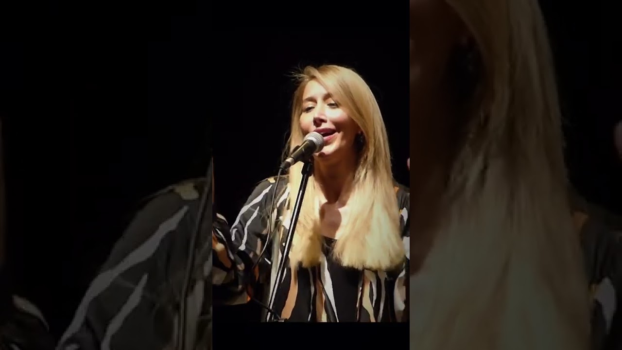 🥰Hoy y todos los días llamemos a nuestros seres amados como hace la flor 🌼