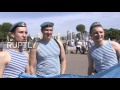 Russia: Airborne troops splash about in Moscow on Airborne Forces Day