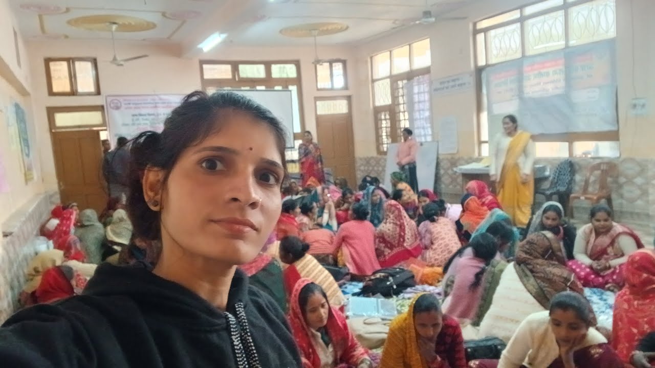 आज हम आगे orai में😀 