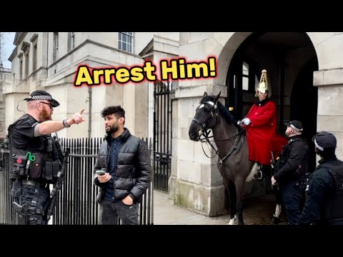 King’s guard can’t STOP SMILES, when his dad \u0026 girlfriend VISITS him at horse GUARDS