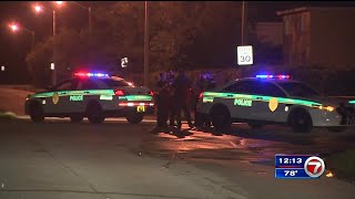 2 transported to hospital after shooting in SW Miami-Dade