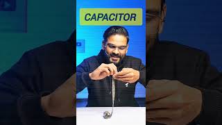 ⚡🔋 “This tiny device stores electricity like magic! Capacitor explained 😱🔥” #physicsexperiments