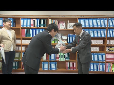 「再び本を読む喜びを味わって」アナウンサー朗読の文学作品を点字図書館に寄贈